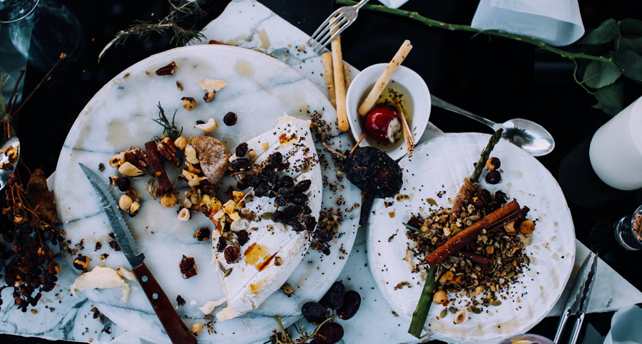Image of food left on plate at restaurant. Credit Rachel Claire, 2020, Pexels.