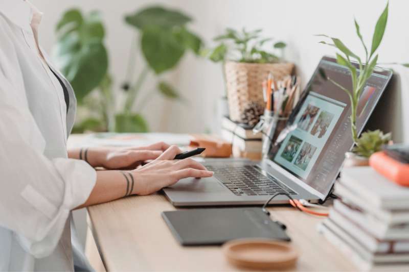 An example of a smart home office.