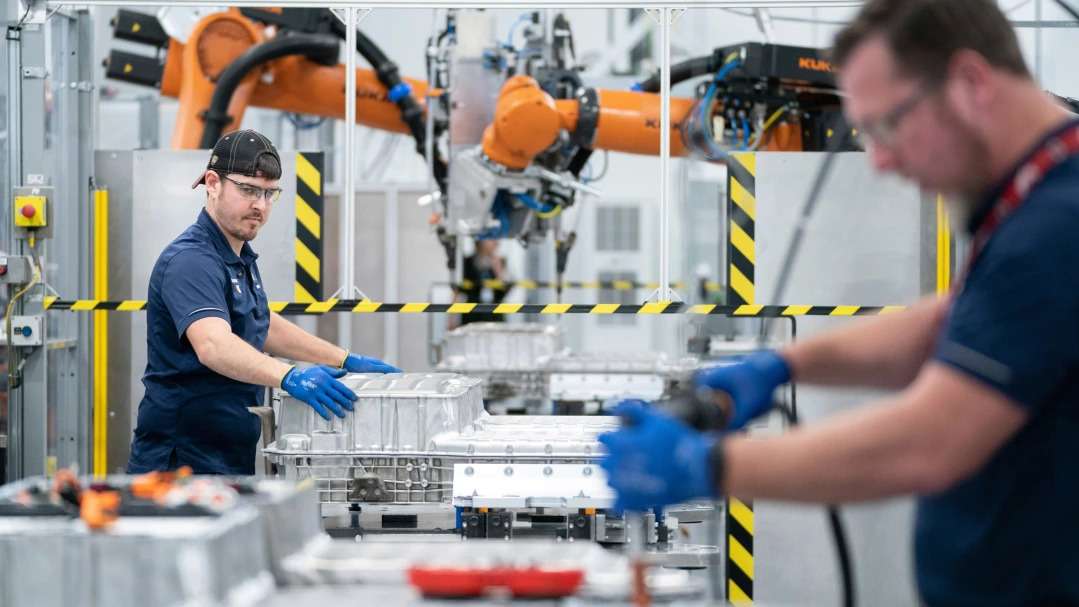 Researchers are continuing to improve and decrease the cost of lithium-ion batteries, making significant technological adjustments to increase performance and cut expenses. This is all in the name of silicon anode technology.