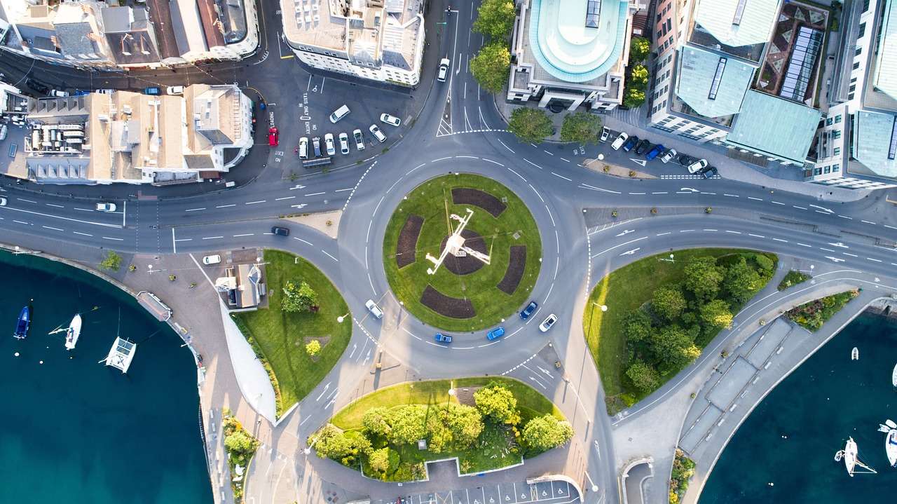 Urban planning in green cities can reduce congestion with better mass transport systems.